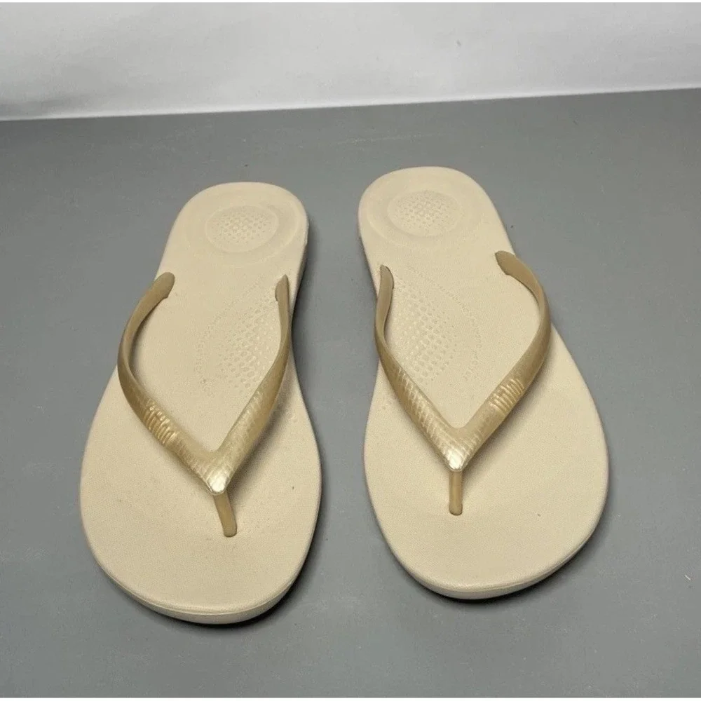FITFLOP iQushion Beige Thong Flip Flop Sandals Women's Size 8